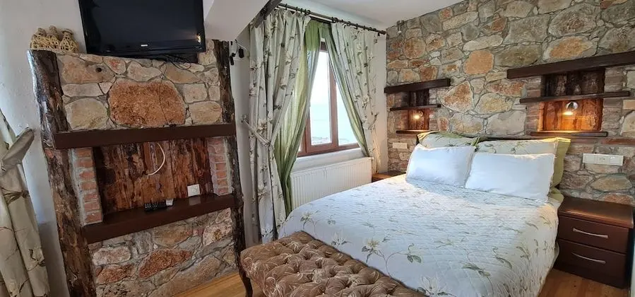Standard Dört Kişilik Oda, Kısmi Göl Manzaralı, Göl Kenarı