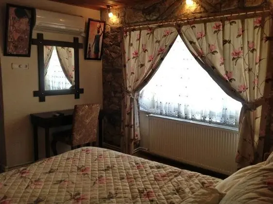 Tek Kişilik Oda - Cadde Manzaralı