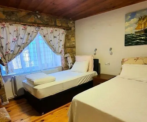 Tek Kişilik Oda - Cadde Manzaralı
