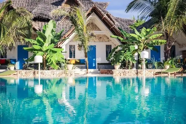 Bungalow with Front Pool View