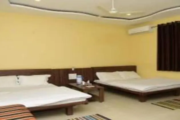 AC Room (4 Bed)