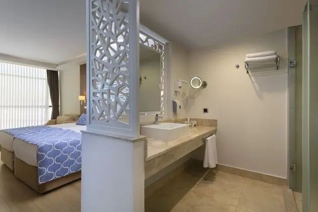 Standard Double Room, Land View