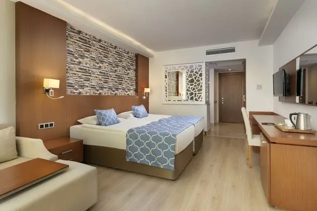 Standard Triple Room Land View