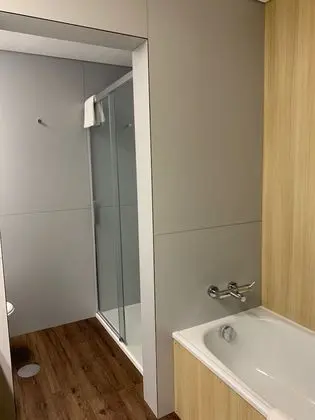 Deluxe Oda, 1 Büyük (Queen) Boy Yatak