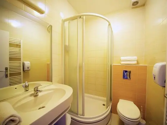 Tek Büyük Yataklı Oda, Özel Banyo