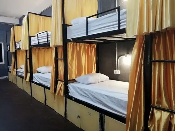 16-Bed Mixed Dormitory