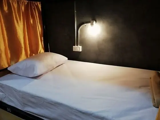 16-Bed Mixed Dormitory