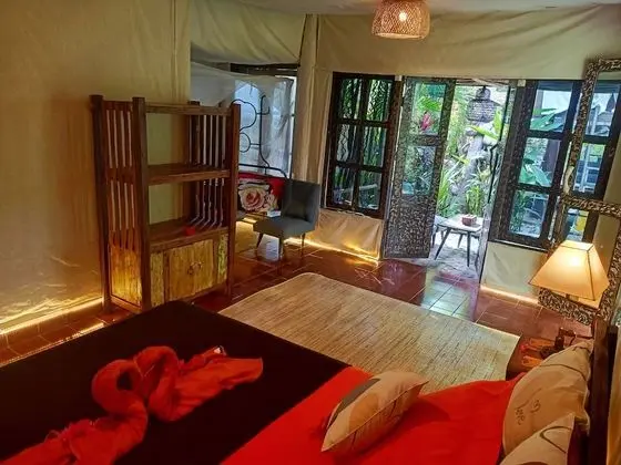 Luxury Tek Büyük Yataklı Oda