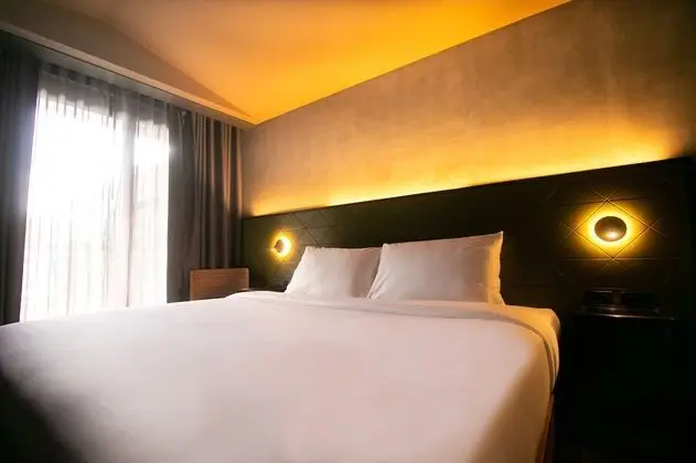 Deluxe Tek Büyük Yataklı Oda