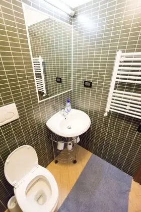 Ortak Ranzalı Oda, Karma Ranzalı Oda, Ortak Banyo