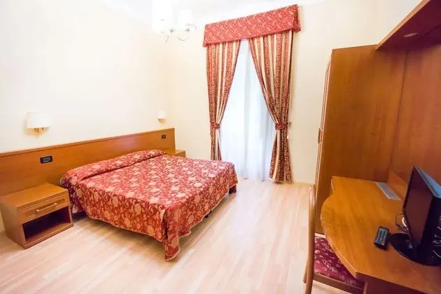 Tek Büyük veya İki Ayrı Yataklı Oda, Özel Banyo