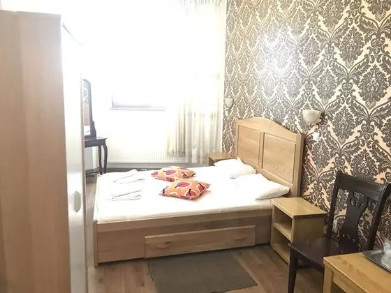 Tek Büyük Yataklı Oda