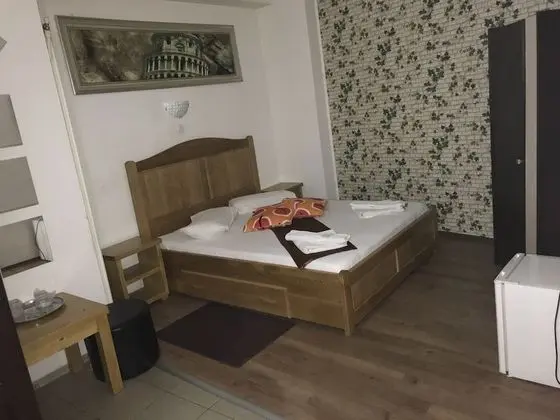 Tek Büyük Yataklı Oda