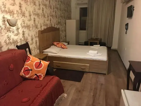 Tek Büyük Yataklı Oda