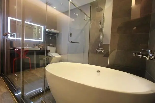 Tek Büyük Yataklı Oda, 1 En Büyük (King) Boy Yatak, Balkon, Deniz Manzaralı