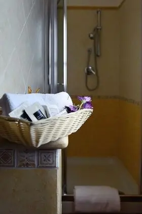 Tek Büyük veya İki Ayrı Yataklı Oda, Özel Banyo