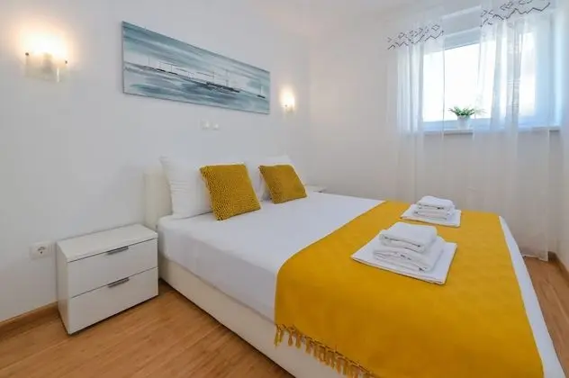 Deluxe Apart Daire, 2 Yatak Odası, Kişiye Özel Havuzlu, Kısmi Deniz Manzaralı (C1)
