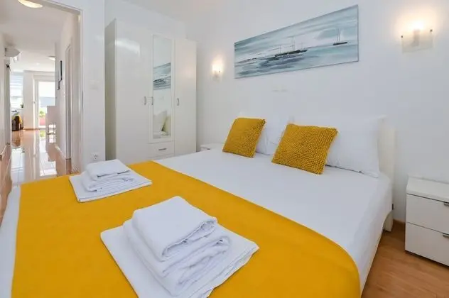 Deluxe Apart Daire, 2 Yatak Odası, Kişiye Özel Havuzlu, Kısmi Deniz Manzaralı (C1)