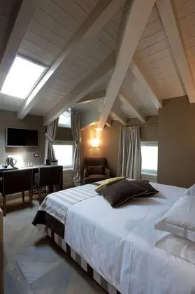 Superior Tek Büyük veya İki Ayrı Yataklı Oda