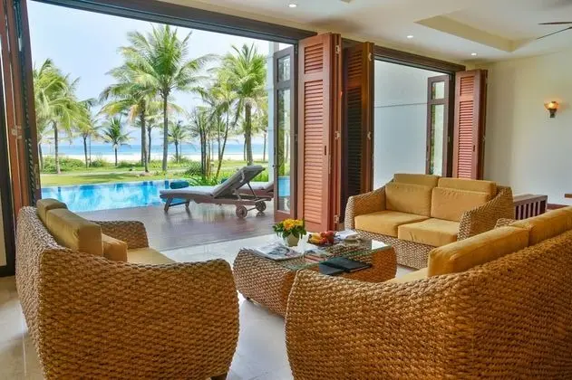 Villa, 4 Yatak Odası, Kişiye Özel Havuzlu, Denize Sıfır