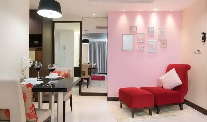 Theme Room