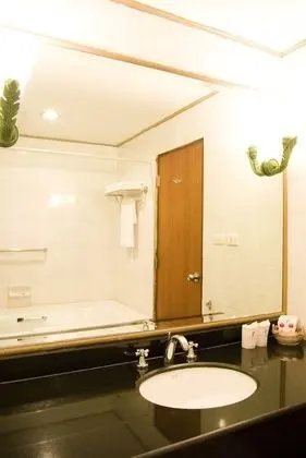 Grand Deluxe Room