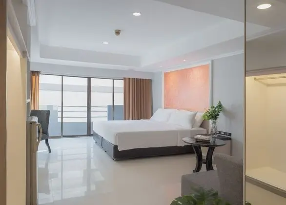 Deluxe Room (Room Only)
