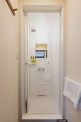 Ev (capacity 12 people A building)