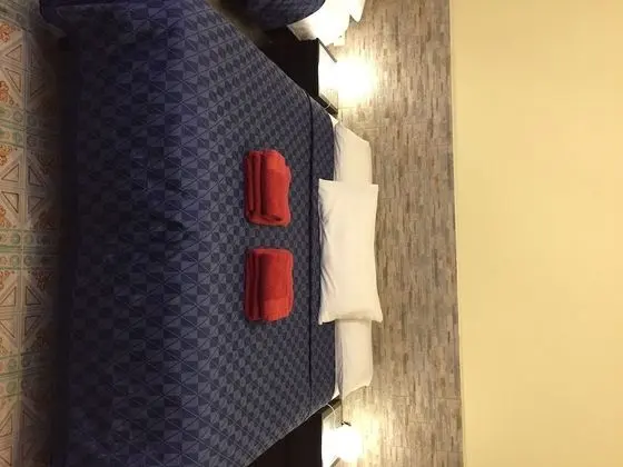 Dört Kişilik Oda, Ek Bina