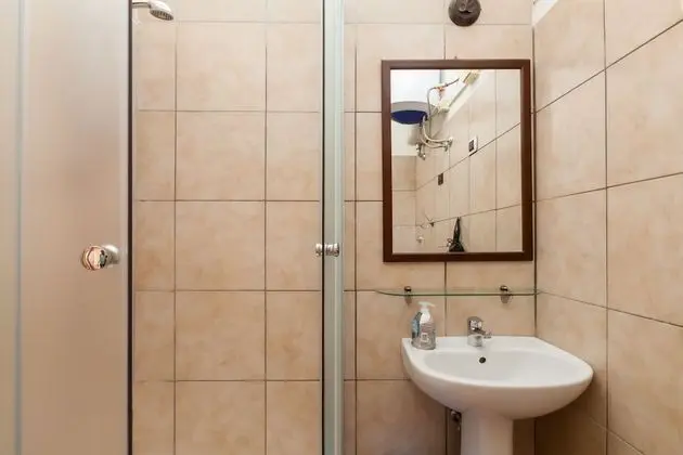 Üç Kişilik Oda, Özel Banyo (external)