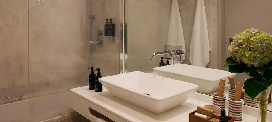 Superior Tek Büyük Yataklı Oda, Havuz Kullanımı (Adults Only)