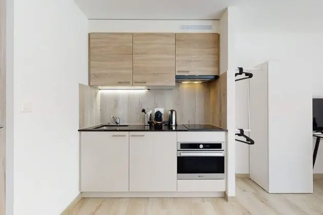 Basic Stüdyo, 1 Büyük (Queen) Boy Yatak