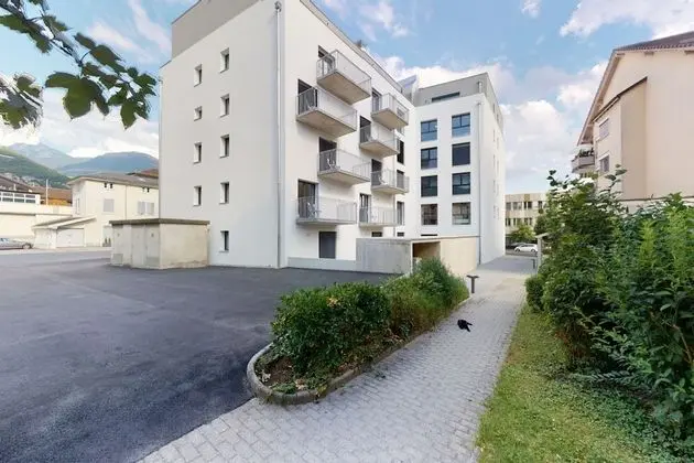 Basic Stüdyo, 1 Büyük (Queen) Boy Yatak