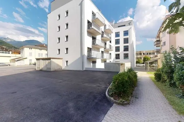 Basic Stüdyo, 1 Büyük (Queen) Boy Yatak