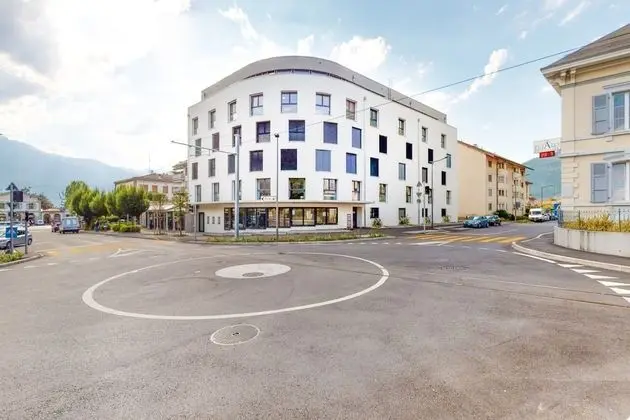 Basic Stüdyo, 1 Büyük (Queen) Boy Yatak