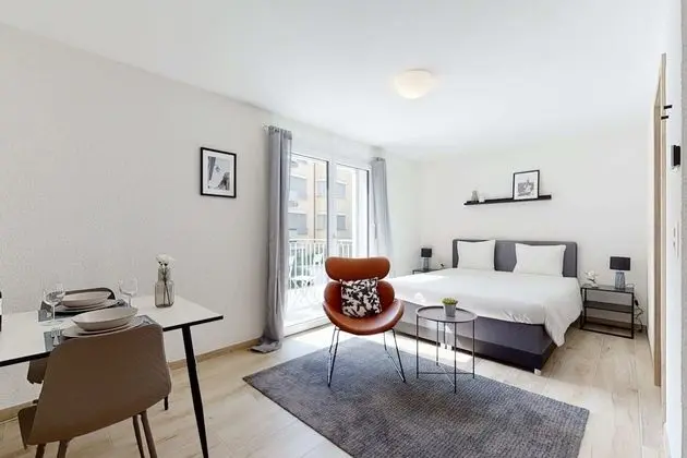 Basic Stüdyo, 1 Büyük (Queen) Boy Yatak