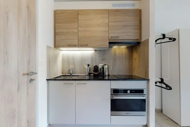 Basic Stüdyo, 1 Büyük (Queen) Boy Yatak