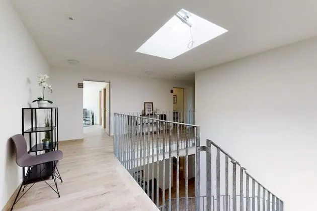 Basic Stüdyo, 1 Büyük (Queen) Boy Yatak