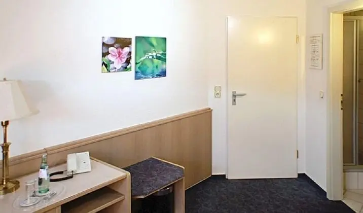 Business Tek Büyük Yataklı Oda