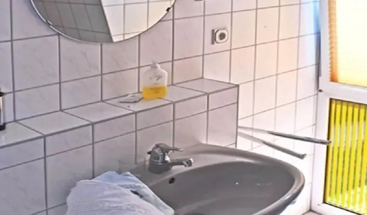 Business Tek Büyük Yataklı Oda