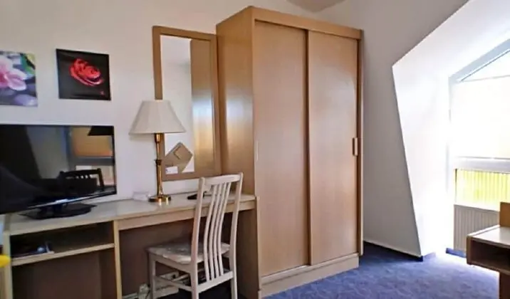 Tek Büyük Yataklı Oda