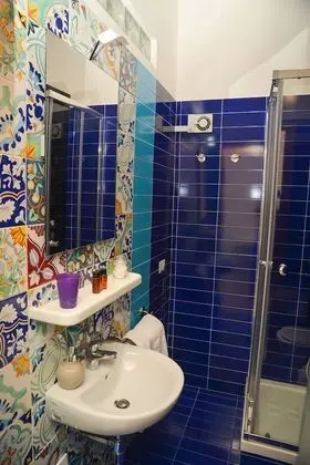 Comfort Tek Büyük Yataklı Oda, Teras, Şehir Manzaralı (Blu)