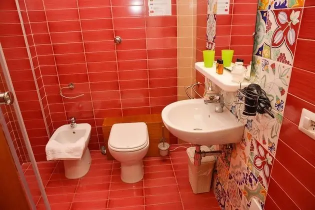 Tek Büyük Yataklı Oda, 1 Büyük (Queen) Boy Yatak (Rossa)