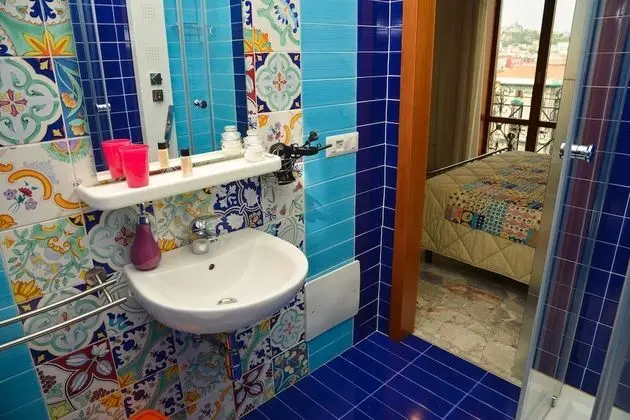 Tek Büyük Yataklı Oda (Gialla)