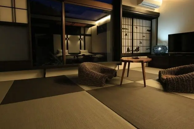 Premium Oda, Bahçe Manzaralı (Black, Koki)