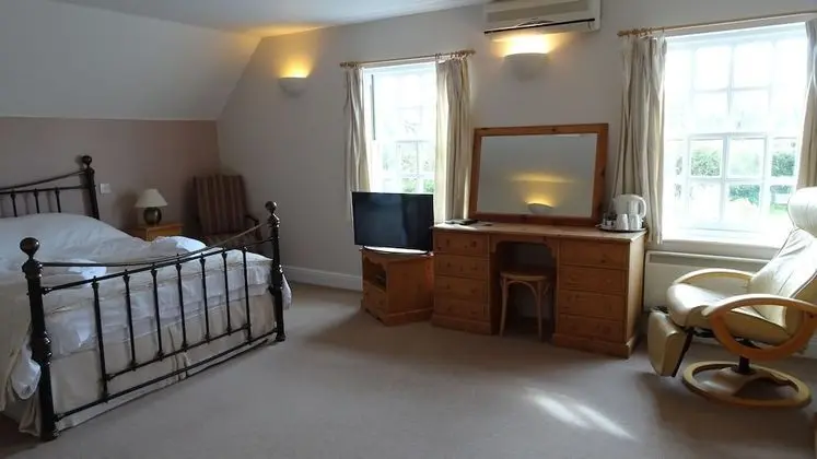 Executive Dört Kişilik Oda, 1 Büyük (Queen) Boy Yatak ve Çekyat, Küvet, Bahçe Manzaralı