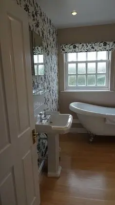 Executive Dört Kişilik Oda, 1 Büyük (Queen) Boy Yatak ve Çekyat, Küvet, Bahçe Manzaralı