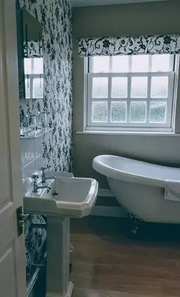 Executive Dört Kişilik Oda, 1 Büyük (Queen) Boy Yatak ve Çekyat, Küvet, Bahçe Manzaralı