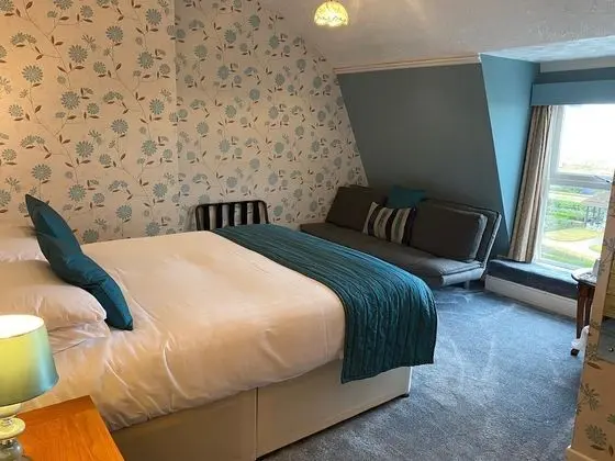 Süit, Banyolu/Duşlu, Deniz Manzaralı (2 adults & 2 children)