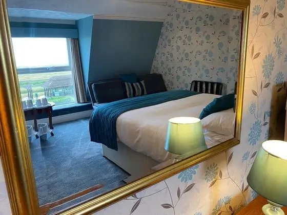 Süit, Banyolu/Duşlu, Deniz Manzaralı (2 adults & 2 children)